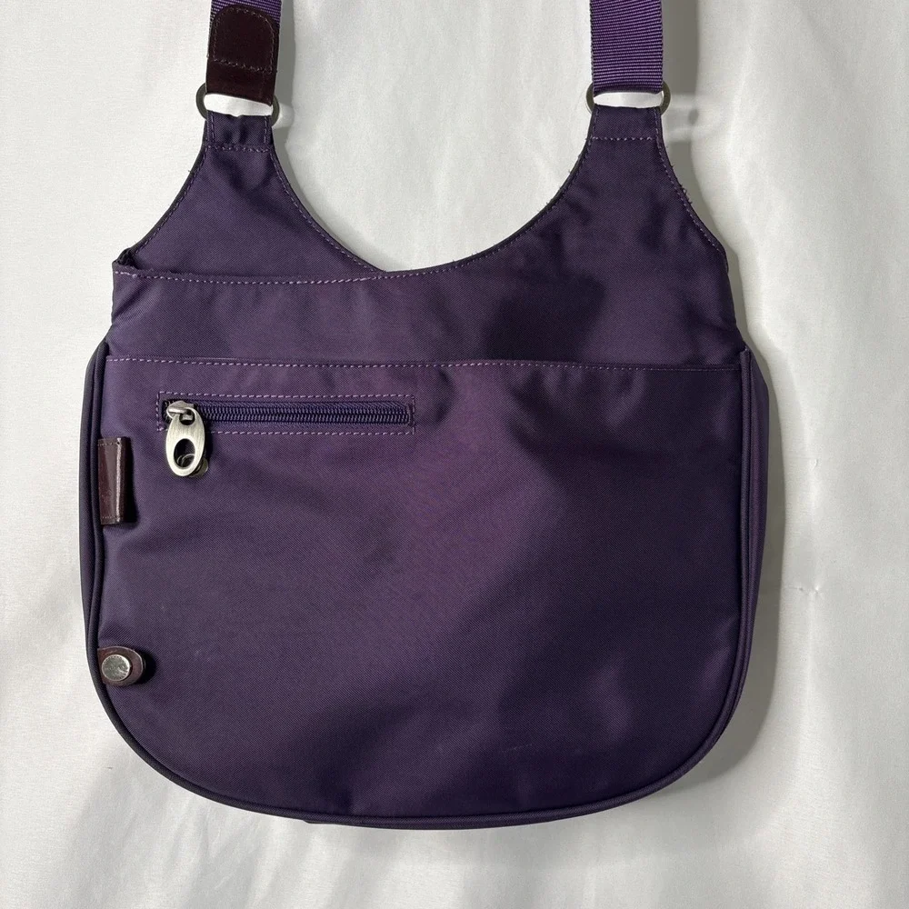 Mosey Messenger Crossbody Bag Purse Leather Accents‎ Magnetic Zip Close Purple